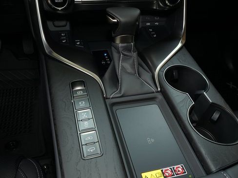 Used 2026 Lexus LX 600 4WD w/ Luxury Package image 19