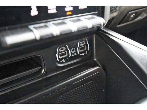 Used 2023 RAM 1500 Laramie AWD/4WD image 29