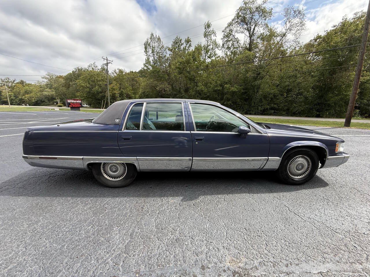 Used 1994 Cadillac Fleetwood Brougham RWD image 7