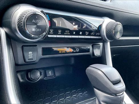 Certified 2022 Toyota RAV4 XLE w/ Convenience Package image 13