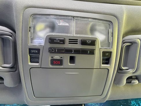 Used 2016 Toyota Camry XLE w/ Advanced Technology Package FWD image 19