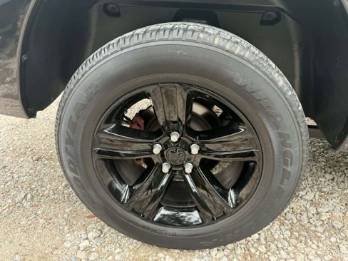Used 2017 RAM 1500 Sport RWD image 31