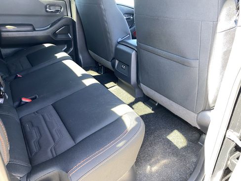 Used 2024 Nissan Frontier PRO-4X AWD/4WD image 16