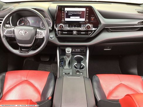 Used 2022 Toyota Highlander XSE image 10