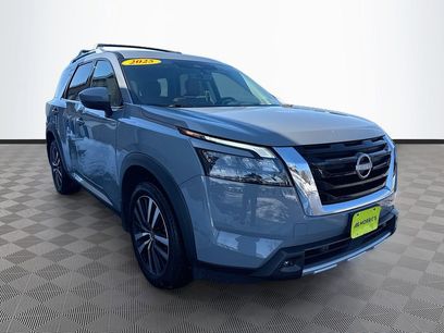Used 2025 Nissan Pathfinder Platinum