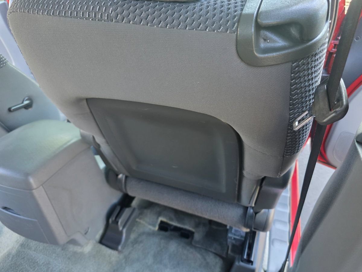 Used 2014 Nissan Frontier Desert Runner RWD image 38