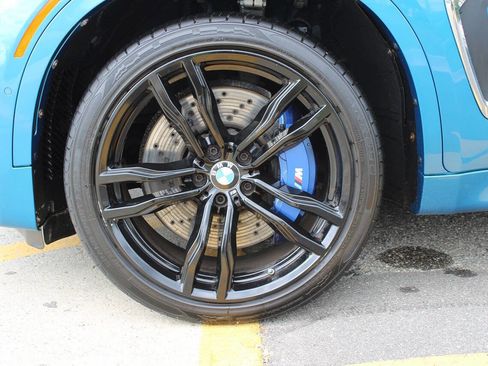 Used 2018 BMW X6 M image 45