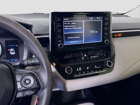 Used 2020 Toyota Corolla LE FWD image 18