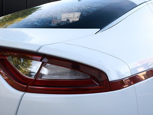 Used 2019 Kia Stinger Premium RWD image 31