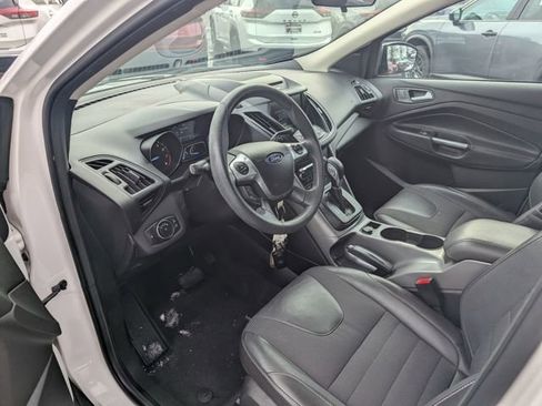 Used 2015 Ford Escape SE w/ SE Chrome Package image 12