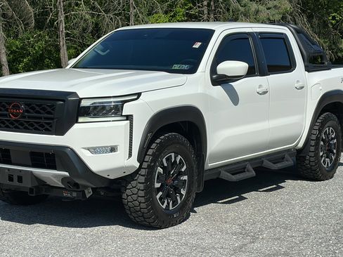 Certified 2023 Nissan Frontier PRO-4X w/ Technology Package AWD/4WD image 2
