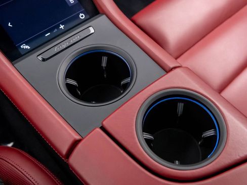 Used 2023 Porsche Taycan GTS image 29