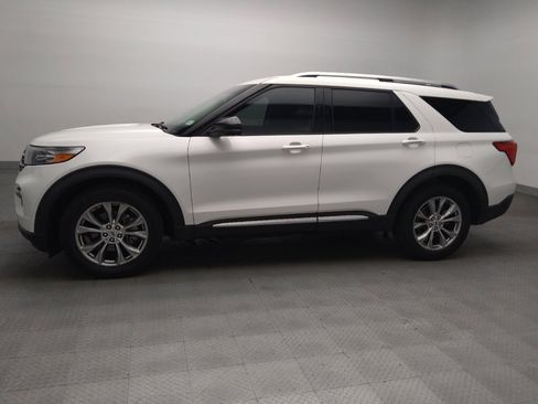 Used 2021 Ford Explorer Limited AWD/4WD image 2