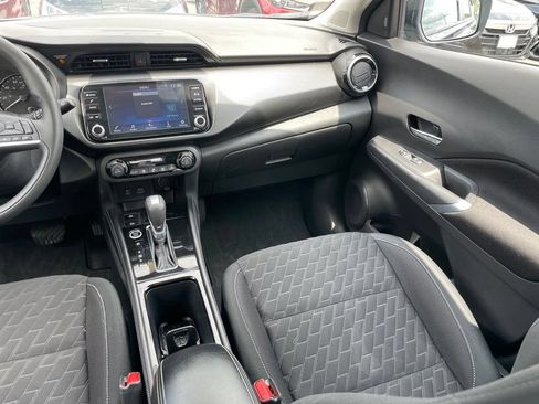 Certified 2022 Nissan Kicks SV FWD image 11