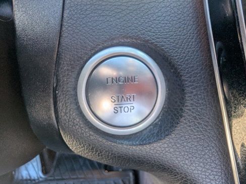 Used 2017 Mercedes-Benz GLC 300 4MATIC image 18
