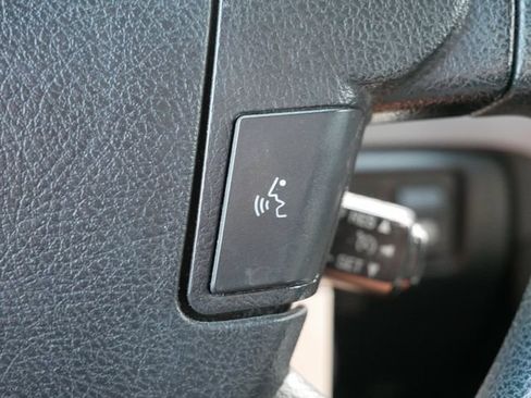 Used 2013 Toyota Tundra 2WD CrewMax w/ Tow Pkg image 27