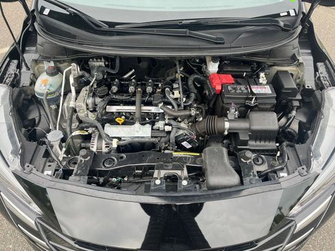 Used 2025 Nissan Versa SV FWD image 31