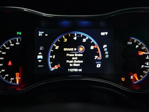 Used 2016 Jeep Grand Cherokee SRT image 57