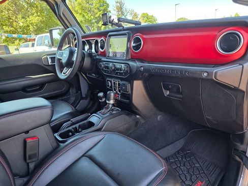Used 2023 Jeep Wrangler Unlimited Rubicon AWD/4WD image 27