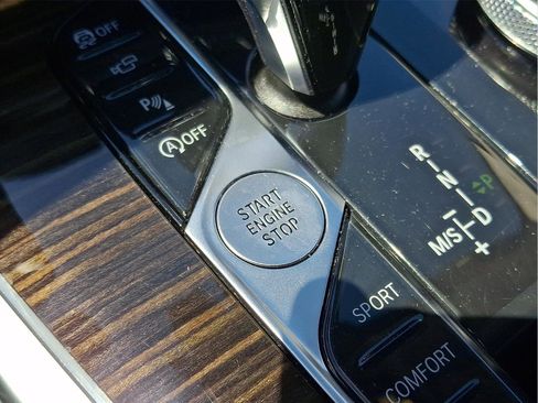 Used 2020 BMW X7 xDrive40i w/ Premium Package AWD/4WD image 12