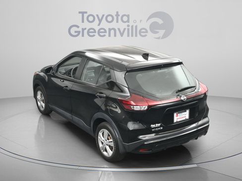 Used 2022 Nissan Kicks S FWD image 9