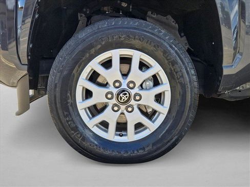 Used 2024 Toyota Tacoma SR5 AWD/4WD image 23
