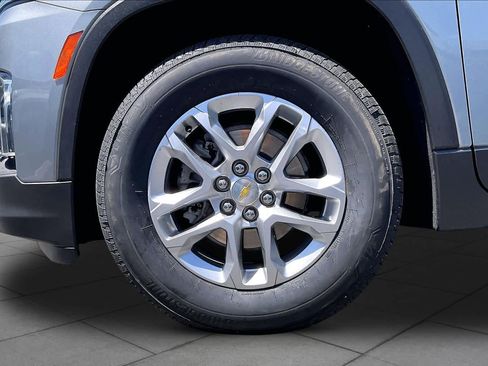 Used 2023 Chevrolet Traverse LS w/ Safety Package image 10