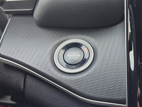 New 2025 Jeep Grand Cherokee Altitude image 17