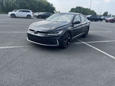 New 2025 Volkswagen Jetta SE image 21