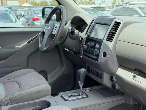 Used 2021 Nissan Frontier SV w/ Midnight Edition Floor Mats RWD image 29