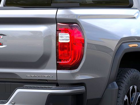 New 2026 GMC Canyon Denali AWD/4WD image 11