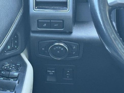 Used 2019 Ford Expedition Max Platinum AWD/4WD image 12
