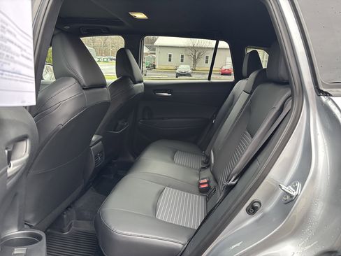 Certified 2025 Toyota Corolla Cross XSE w/ Convenience Package image 14