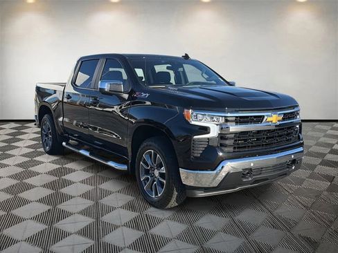 Used 2026 Chevrolet Silverado 1500 LT image 3
