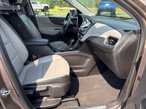 Used 2019 Chevrolet Equinox Premier FWD image 9