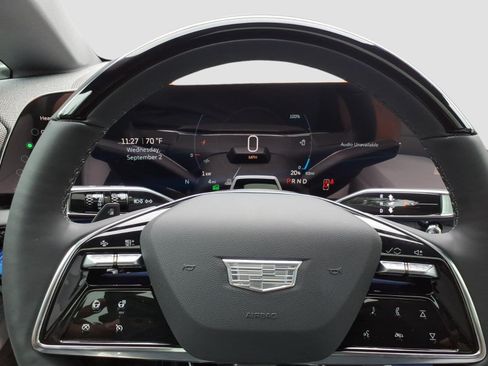New 2027 Cadillac Optiq Luxury w/ LPO, Floor Liner Package AWD/4WD image 15