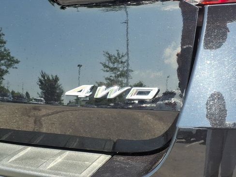 Used 2021 Ford Explorer XLT AWD/4WD image 10