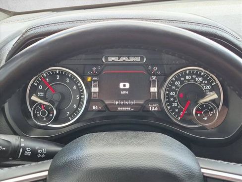 Used 2022 RAM 1500 Laramie AWD/4WD image 10
