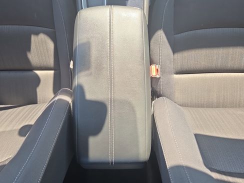 Used 2024 Nissan Altima 2.5 SV FWD image 14