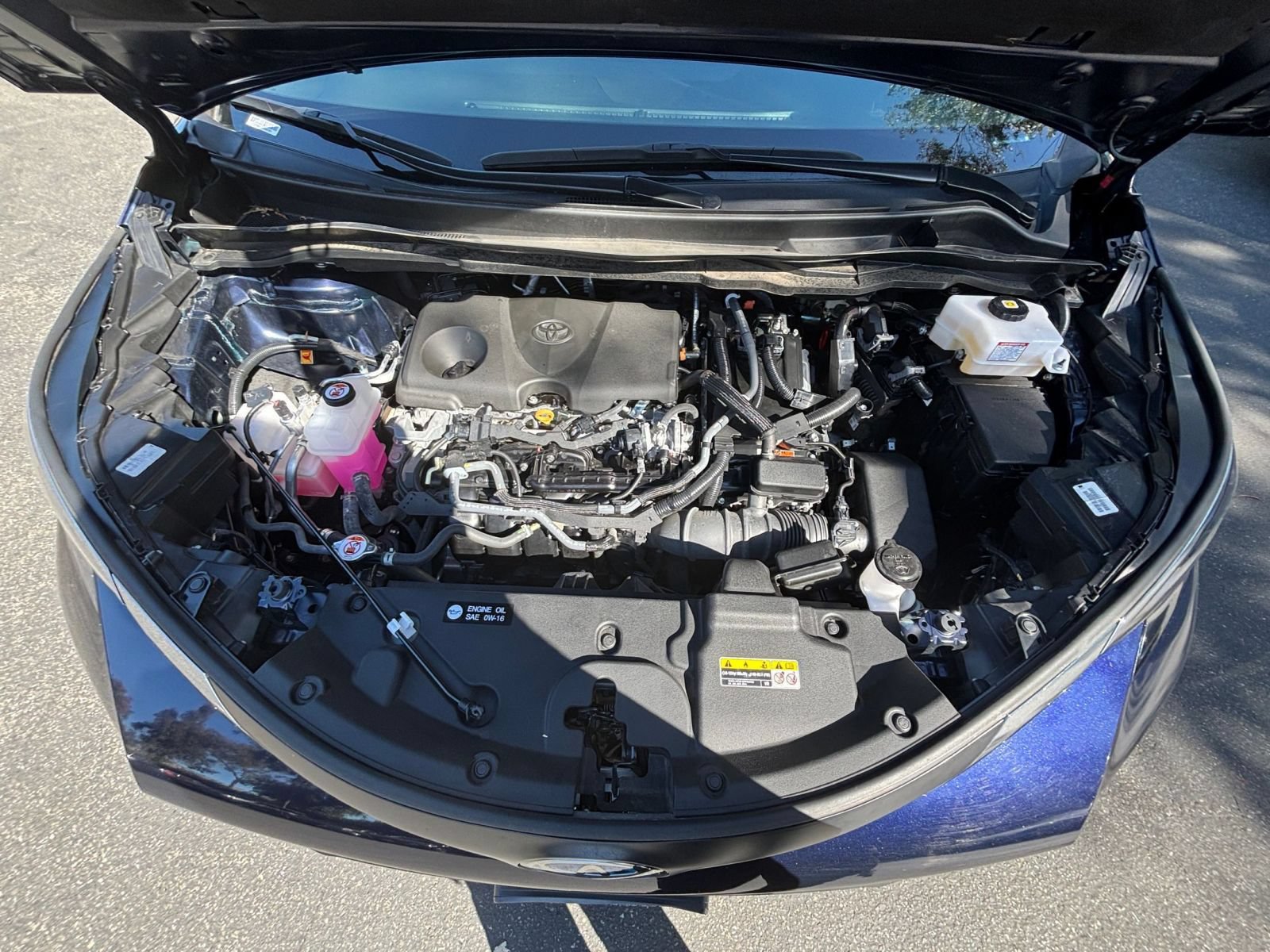 Used 2025 Toyota Sienna XLE FWD image 34