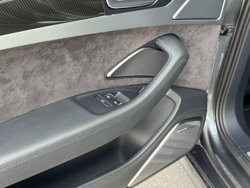 Used 2014 Audi S8 AWD/4WD image 54