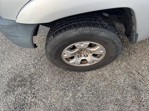 Used 2008 Toyota Tacoma PreRunner image 9