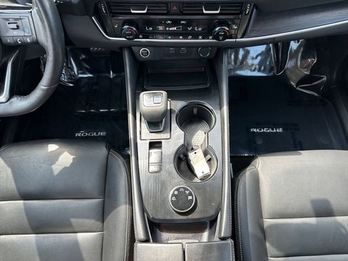 Used 2021 Nissan Rogue SL AWD/4WD image 11