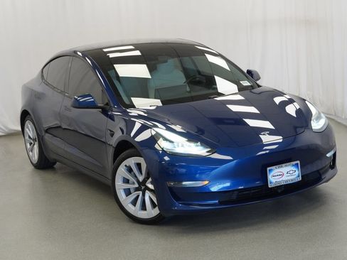 Used 2021 Tesla Model 3 Long Range AWD/4WD image 33