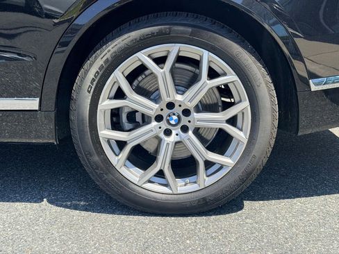 Used 2025 BMW X7 xDrive40i w/ Premium Package AWD/4WD image 27