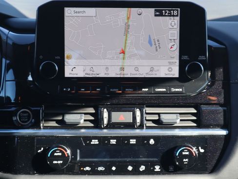 Used 2024 Nissan Pathfinder SL image 16