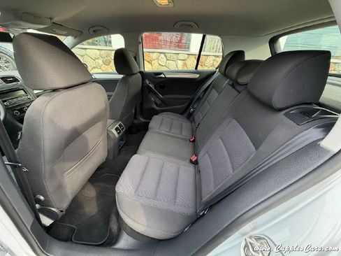 Used 2014 Volkswagen Golf 4-Door FWD image 22