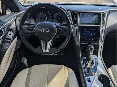 Used 2017 INFINITI Q60 2.0t w/ Premium Plus Package 2.0T image 22