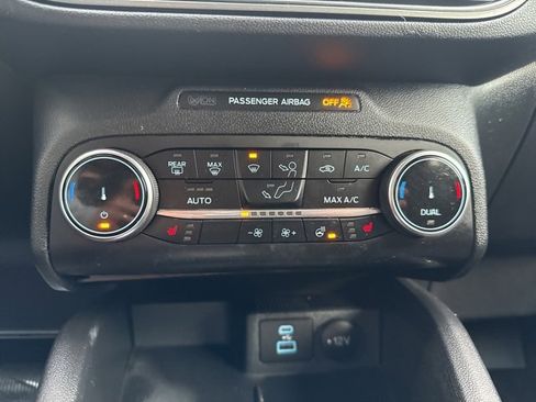 Used 2023 Ford Escape Active w/ Cold Weather Package image 22