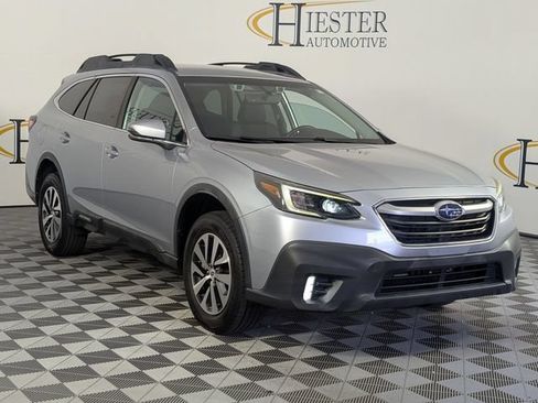 Used 2020 Subaru Outback Premium AWD/4WD image 2
